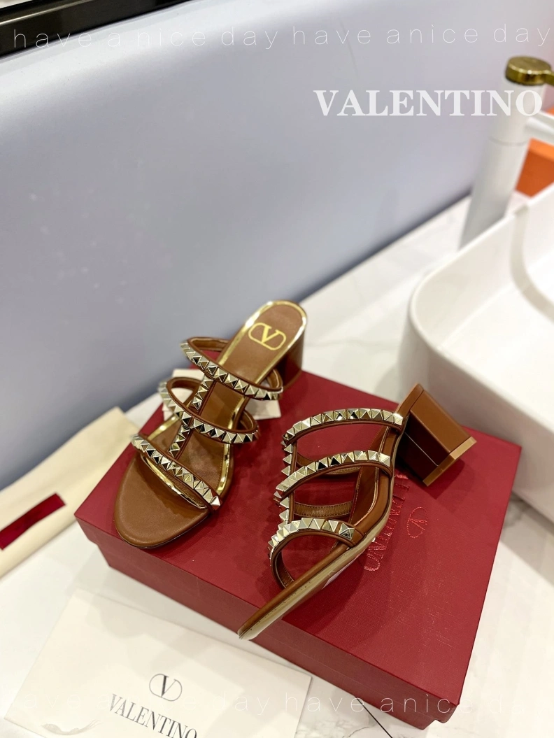 Trendsetting Vxlxntino High Heels 230426