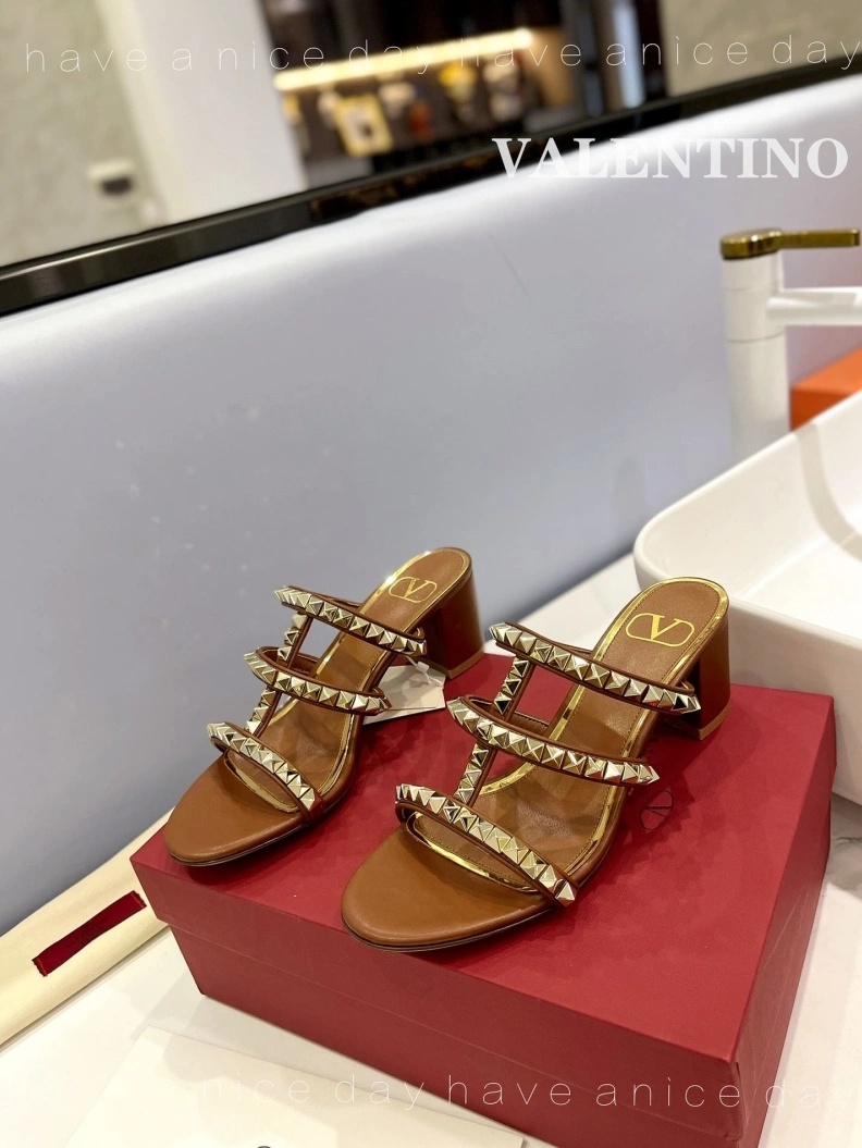 Trendsetting Vxlxntino High Heels 230426