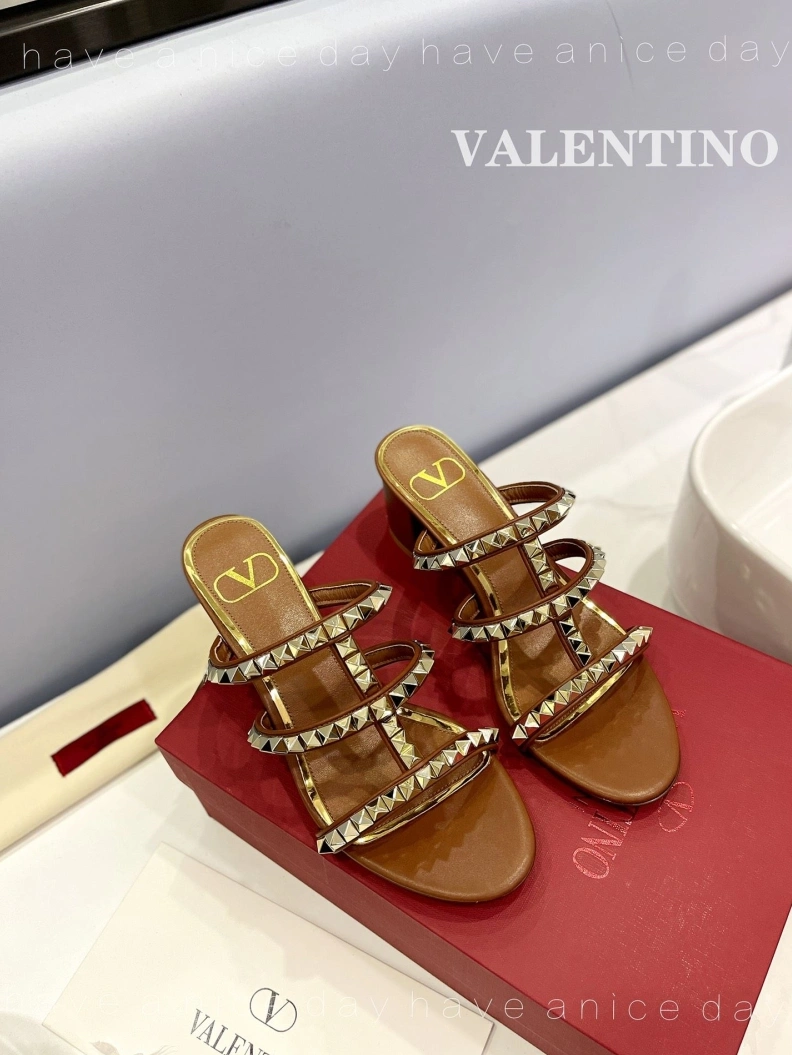 Trendsetting Vxlxntino High Heels 230426