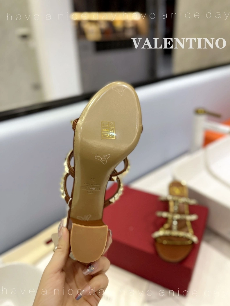 Trendsetting Vxlxntino High Heels 230426