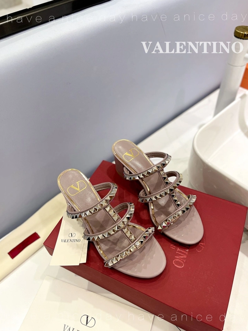Sophisticated Vxlxntino High Heels 230428