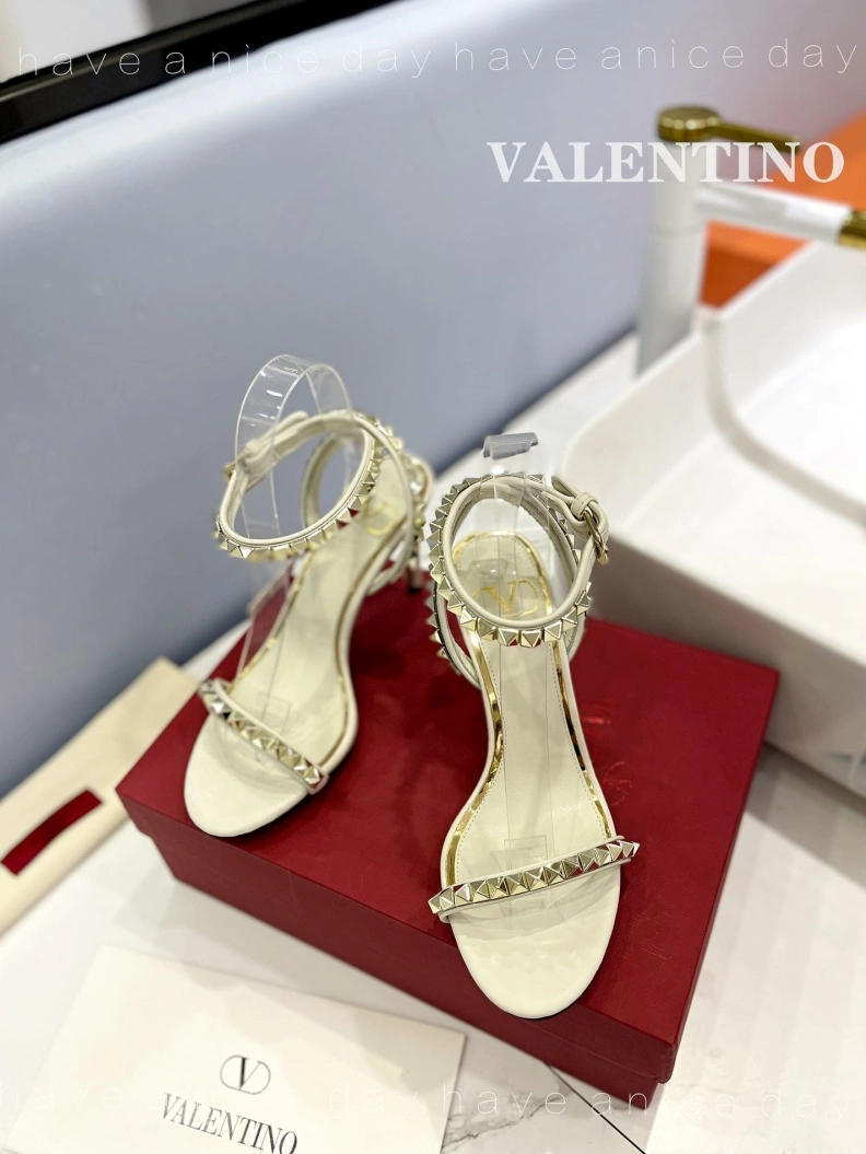 Sleek Vxlxntino High Heels 230419