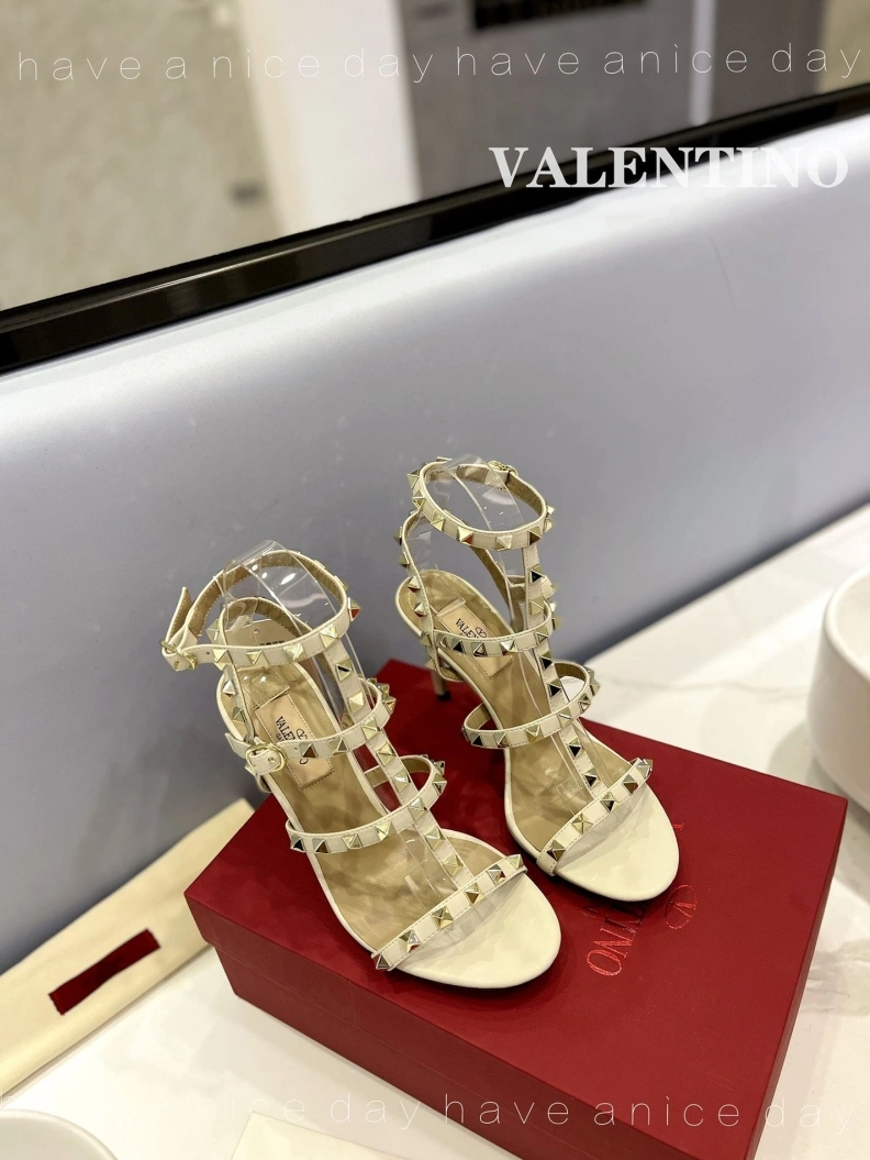 Fashionable Vxlxntino High Heels 230413