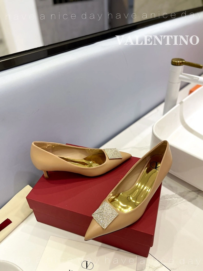 Cozy Vxlxntino High Heels 230412