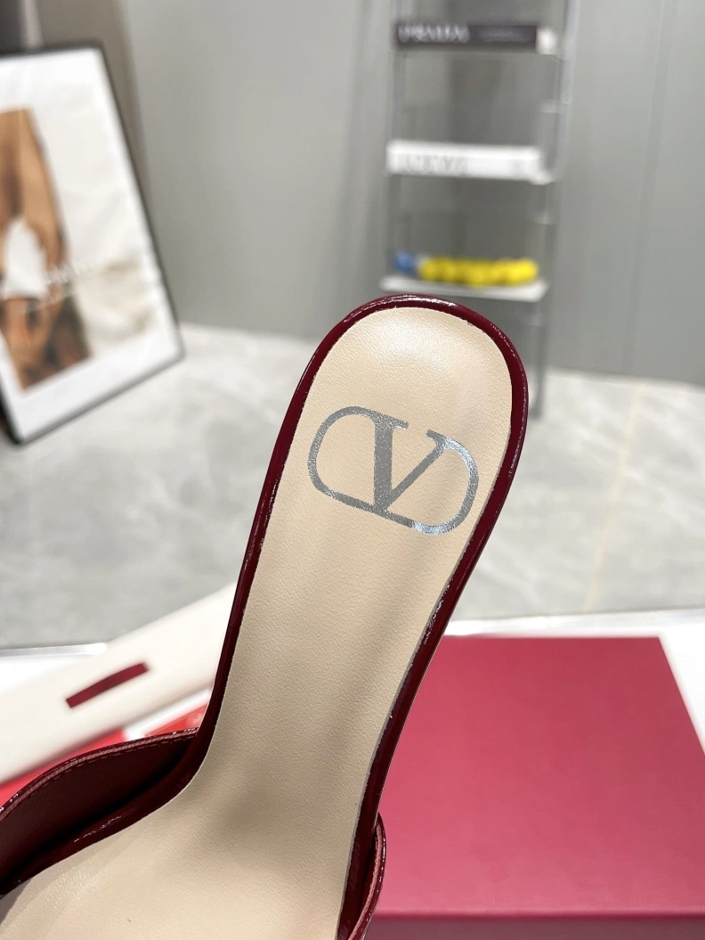 Comfortable Vxlxntino Slippers 230223