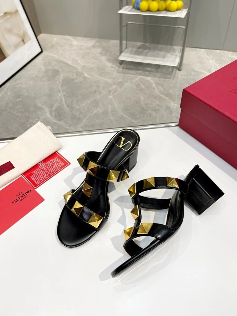 Cozy Vxlxntino Slippers 230217