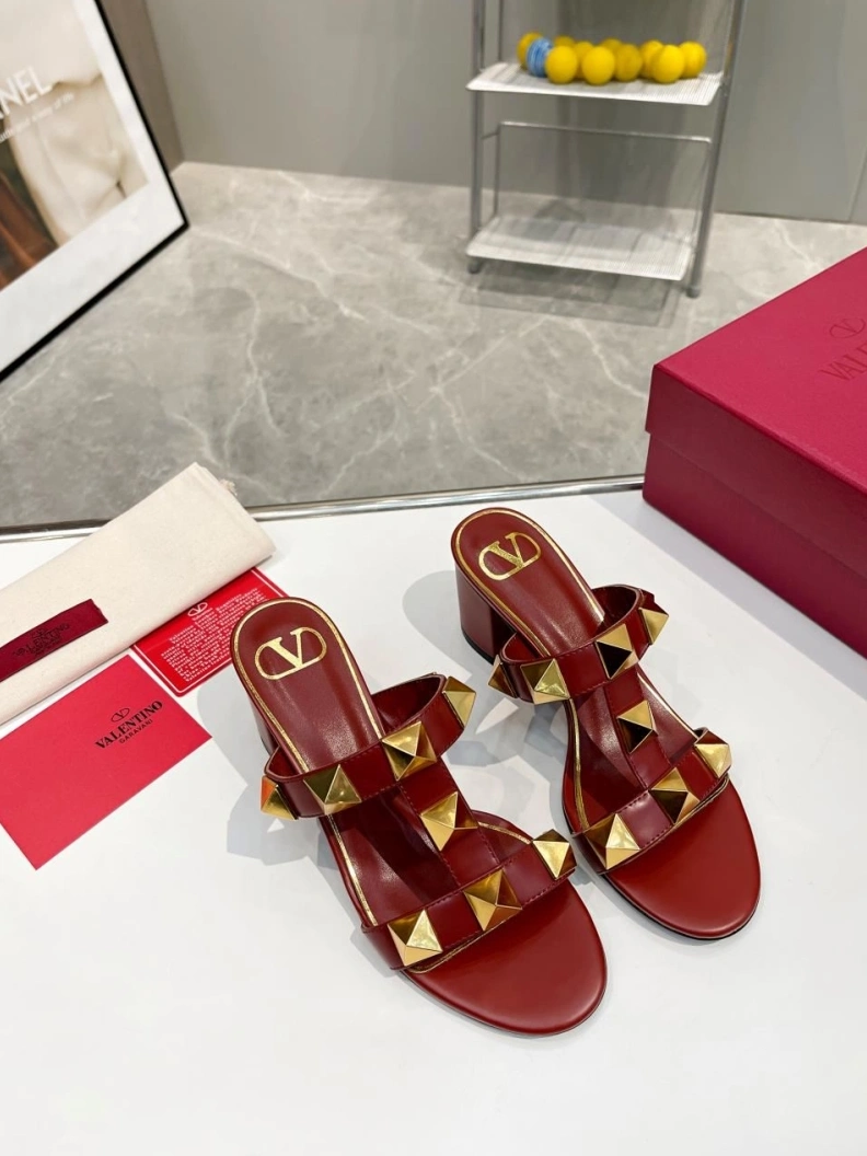UrbanStyle Vxlxntino Slippers 230212