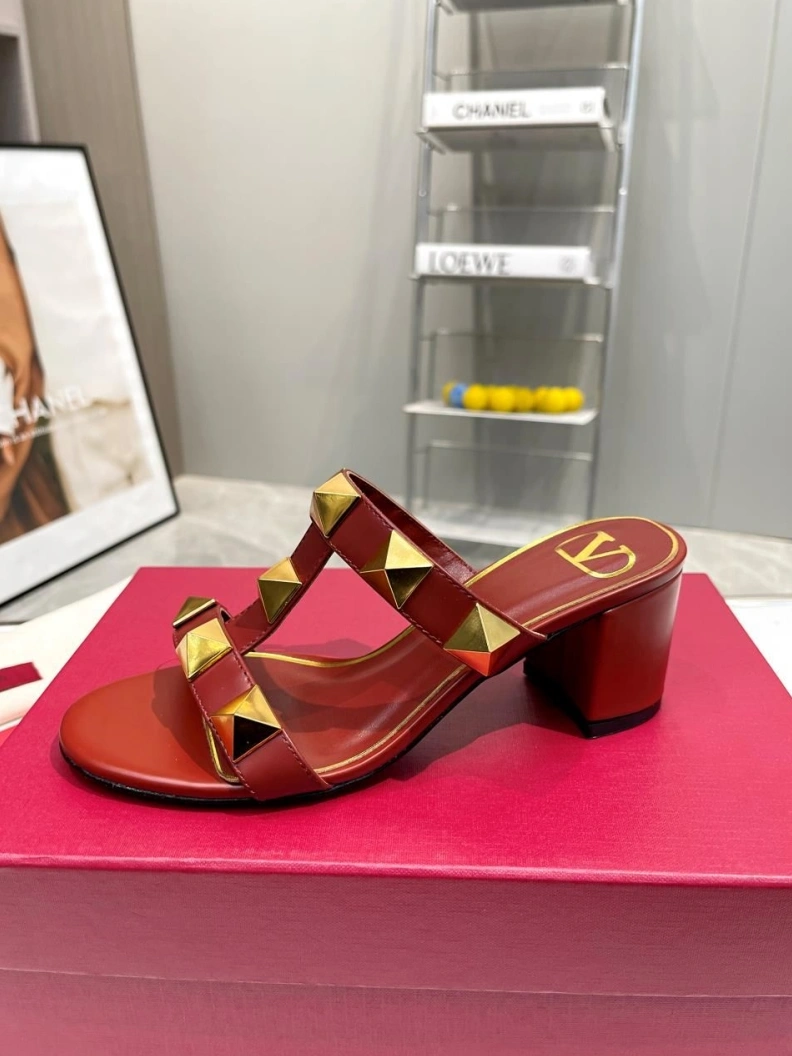 UrbanStyle Vxlxntino Slippers 230212