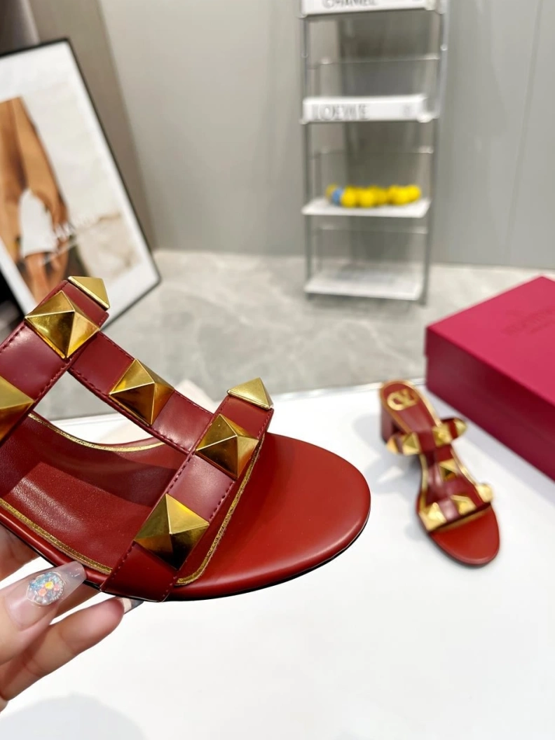 UrbanStyle Vxlxntino Slippers 230212