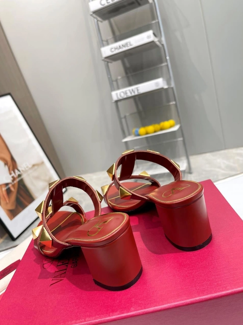 UrbanStyle Vxlxntino Slippers 230212