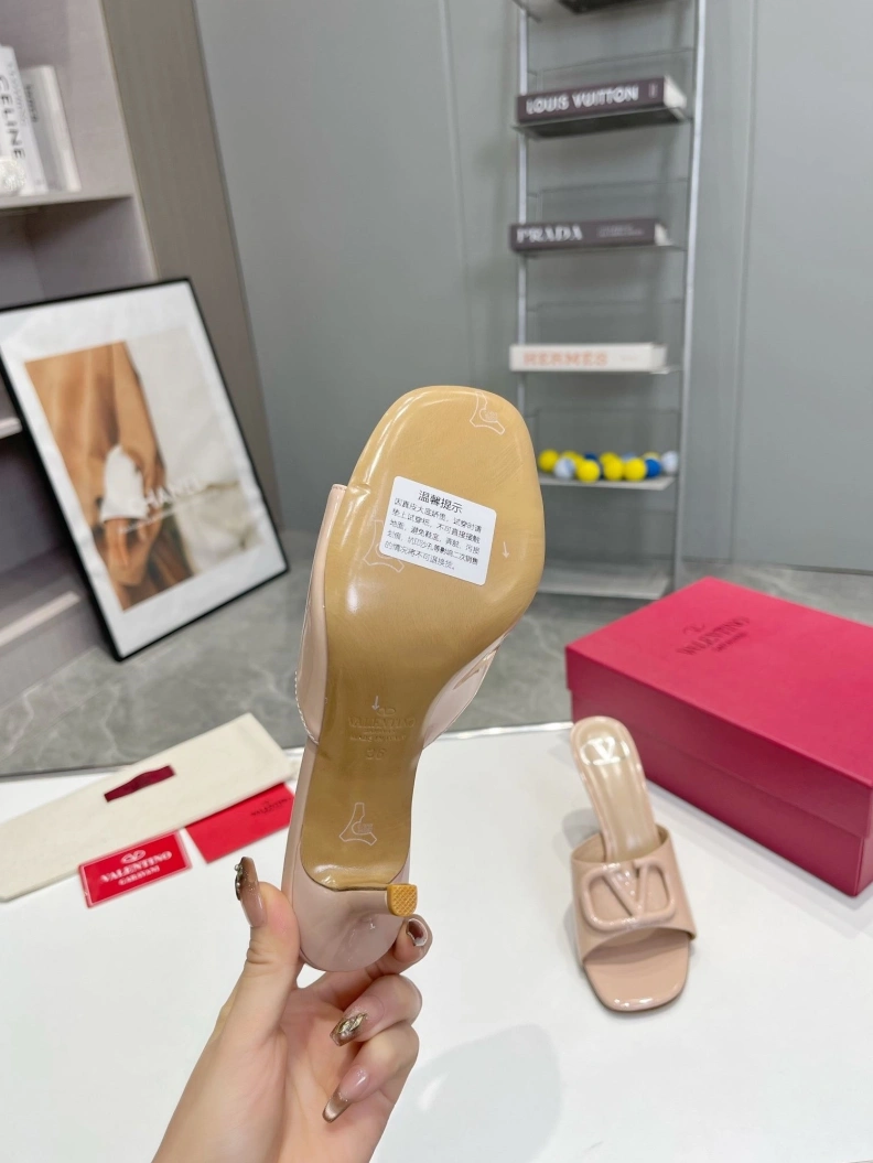 Practical Vxlxntino Slippers 230300