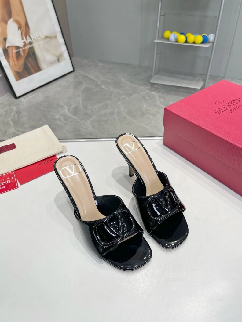 Functional Vxlxntino Slippers 230203