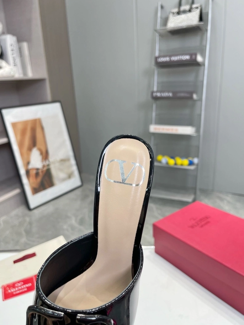 Functional Vxlxntino Slippers 230203