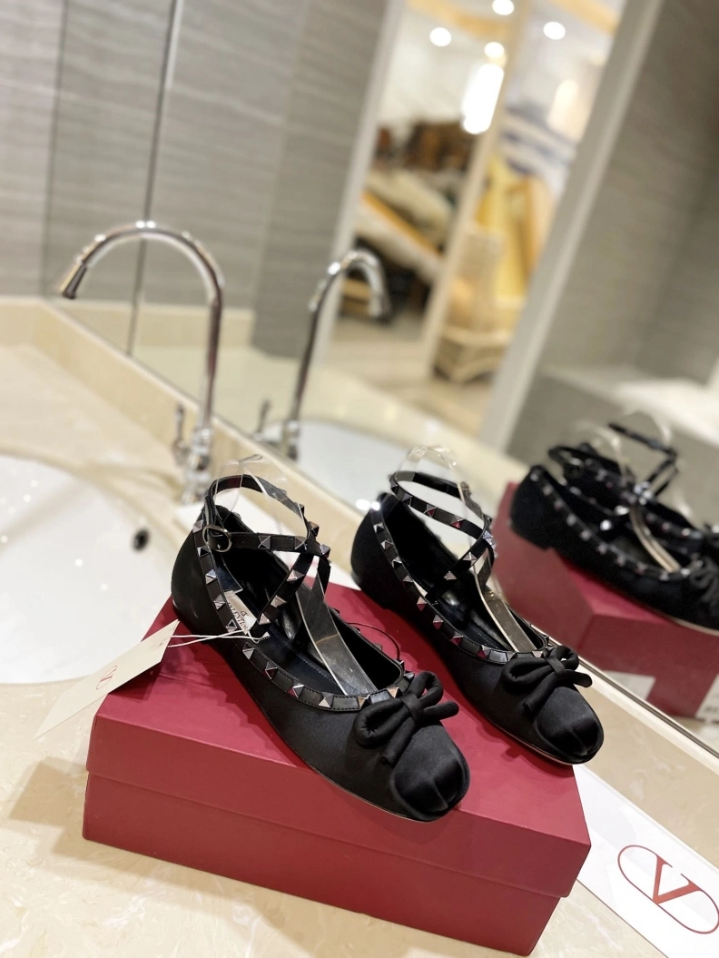 NewStyle Vxlxntino High Heels 230374
