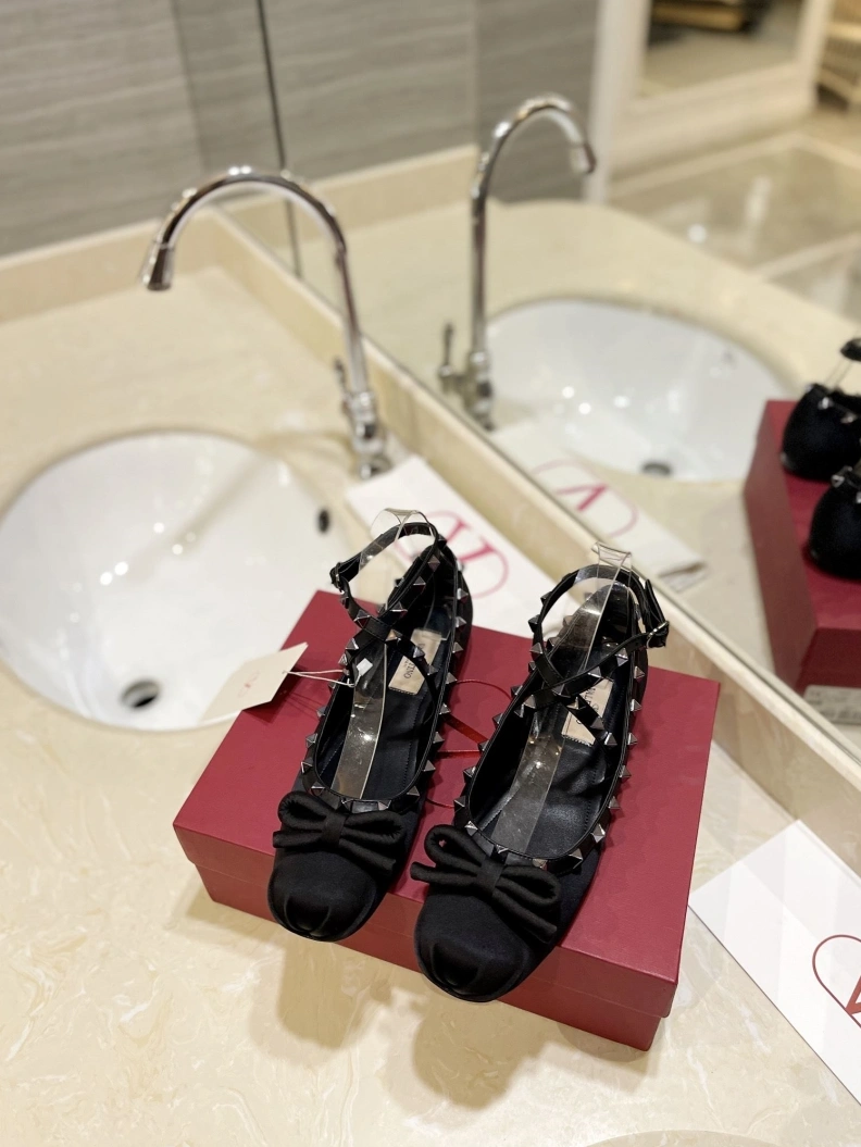 NewStyle Vxlxntino High Heels 230374
