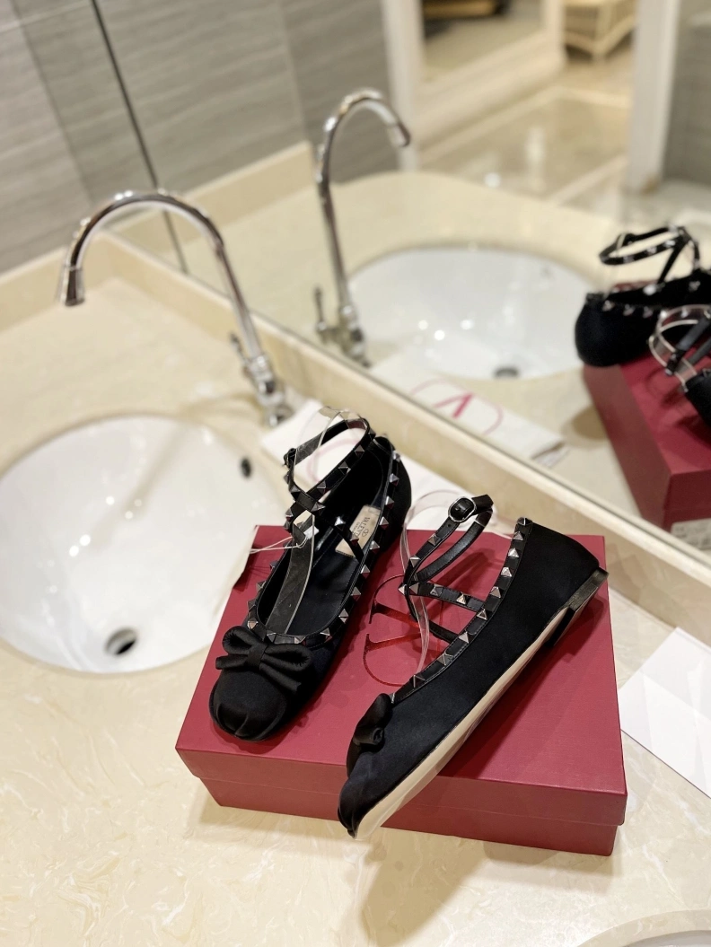 NewStyle Vxlxntino High Heels 230374