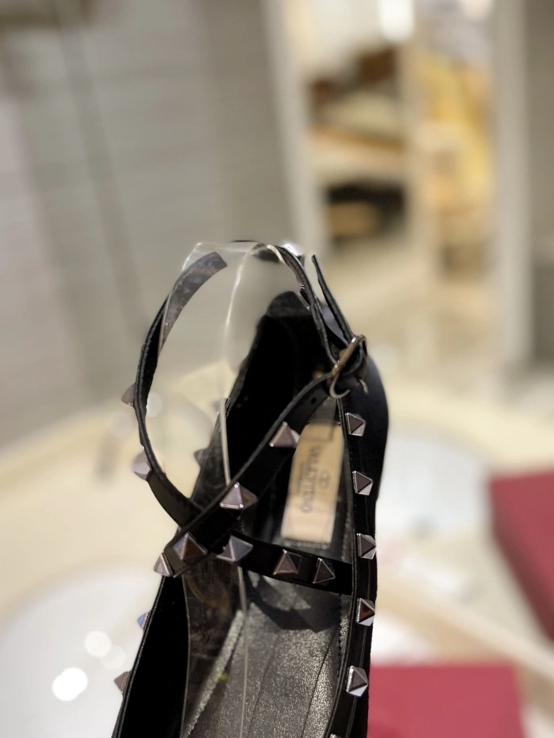 NewStyle Vxlxntino High Heels 230374