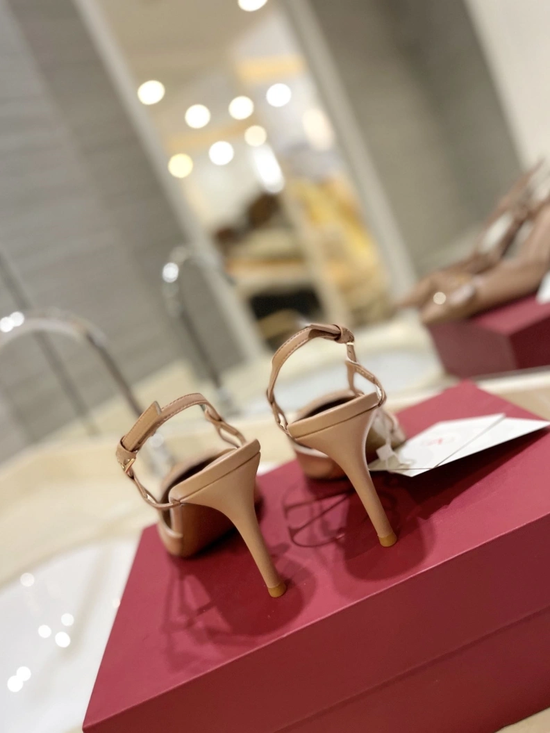 Durable Vxlxntino High Heels 230367