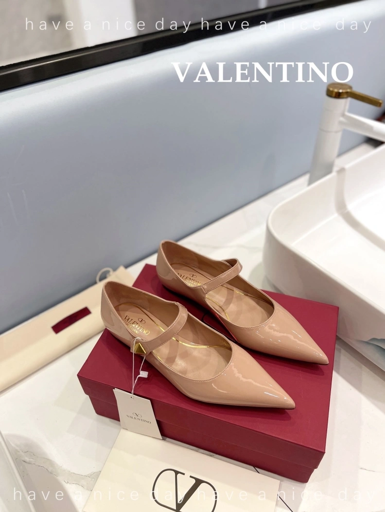 WellDesigned Vxlxntino High Heels 230356