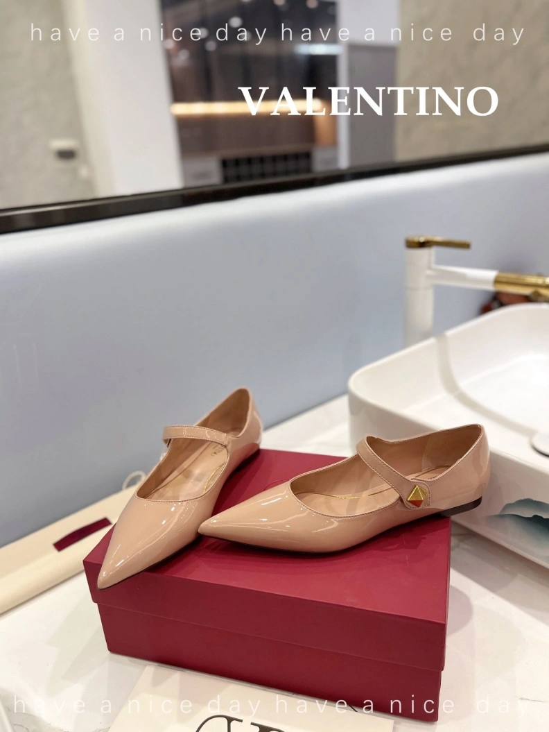 WellDesigned Vxlxntino High Heels 230356