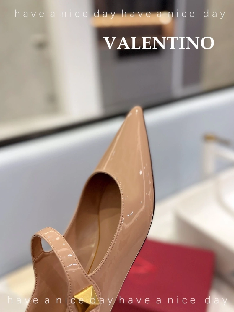 WellDesigned Vxlxntino High Heels 230356