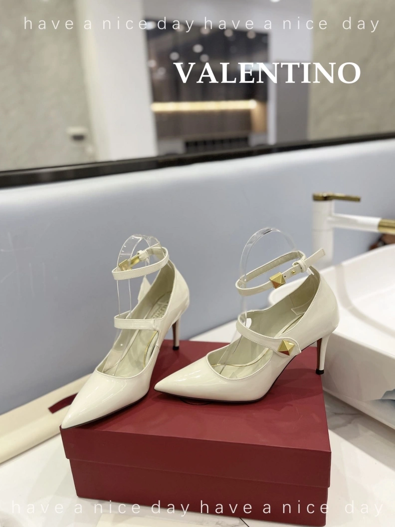 NewStyle Vxlxntino High Heels 230361