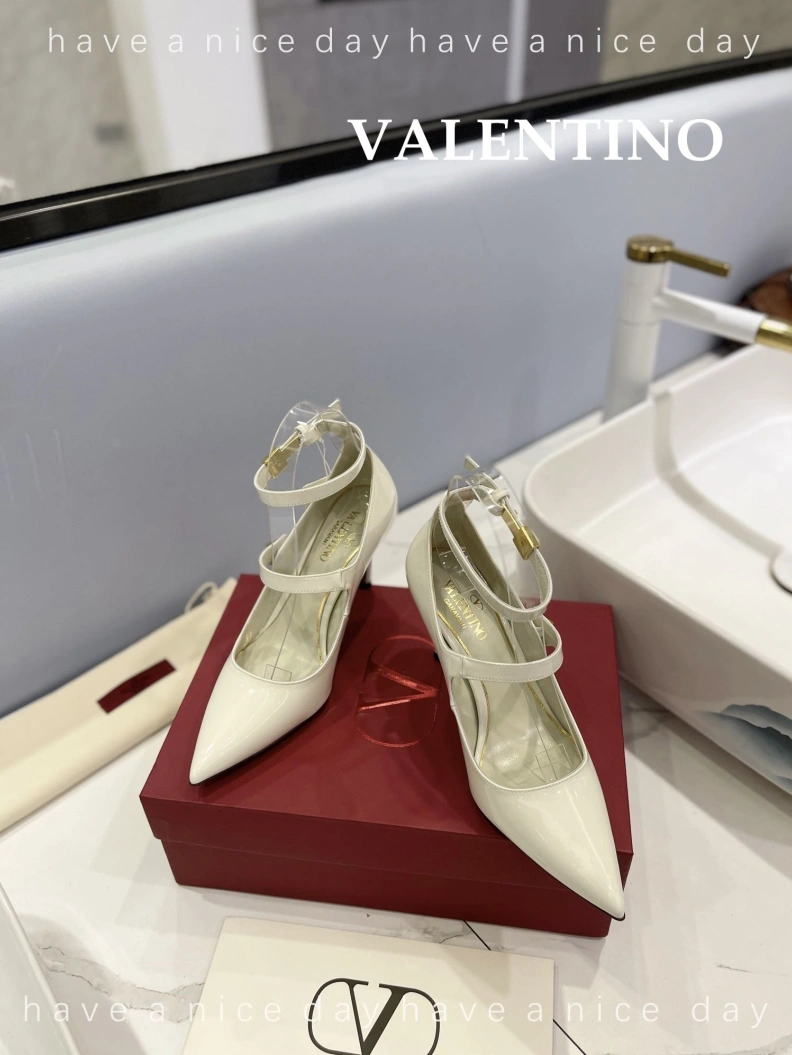 NewStyle Vxlxntino High Heels 230361