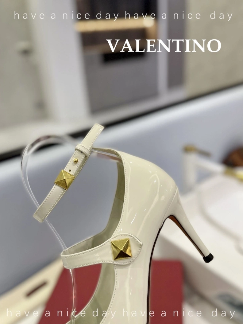 NewStyle Vxlxntino High Heels 230361