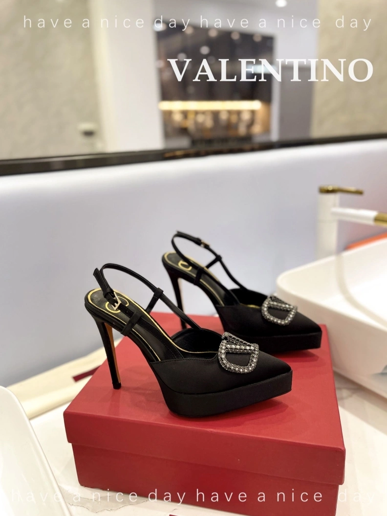 NewStyle Vxlxntino High Heels 230332