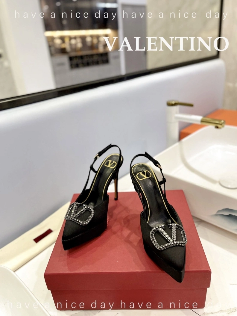 NewStyle Vxlxntino High Heels 230332