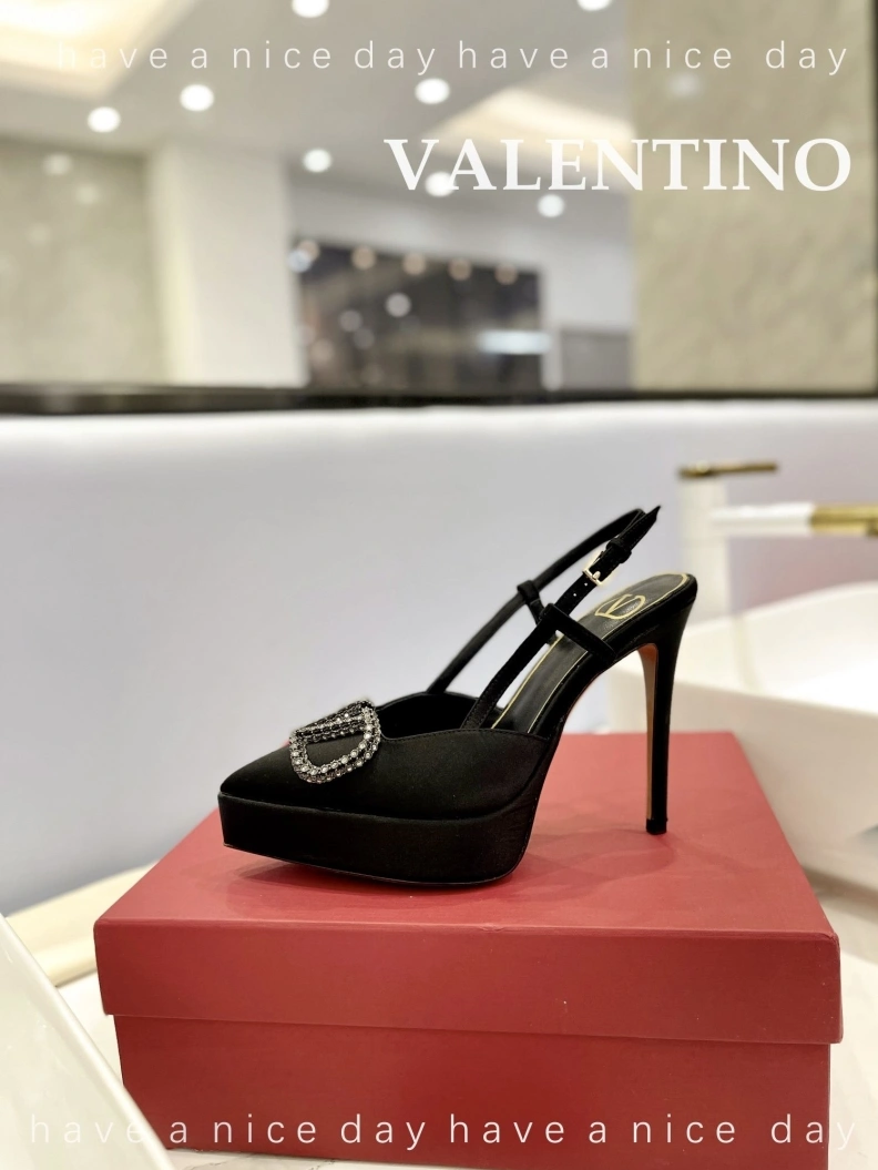 NewStyle Vxlxntino High Heels 230332