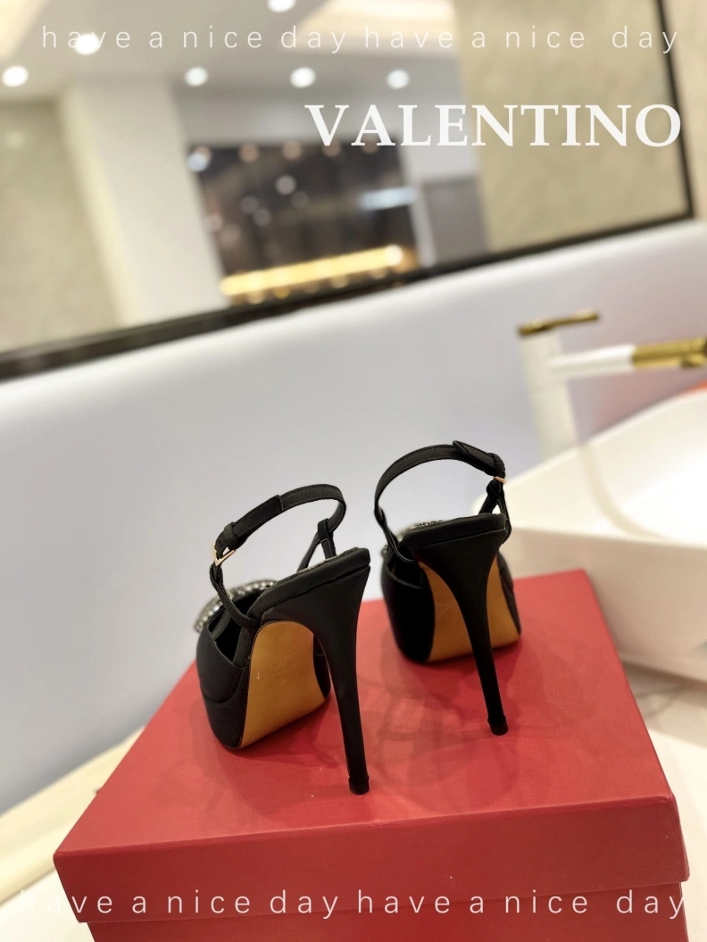 NewStyle Vxlxntino High Heels 230332