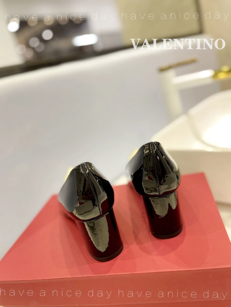 WellDesigned Vxlxntino High Heels 230331