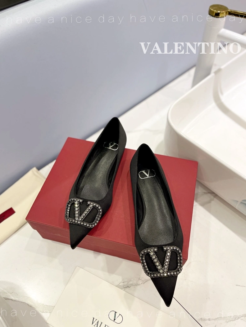 Resilient Vxlxntino flat shoes 230558