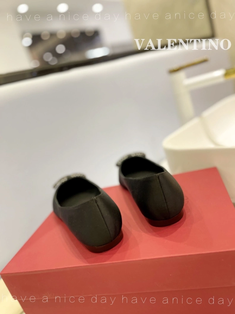 Resilient Vxlxntino flat shoes 230558