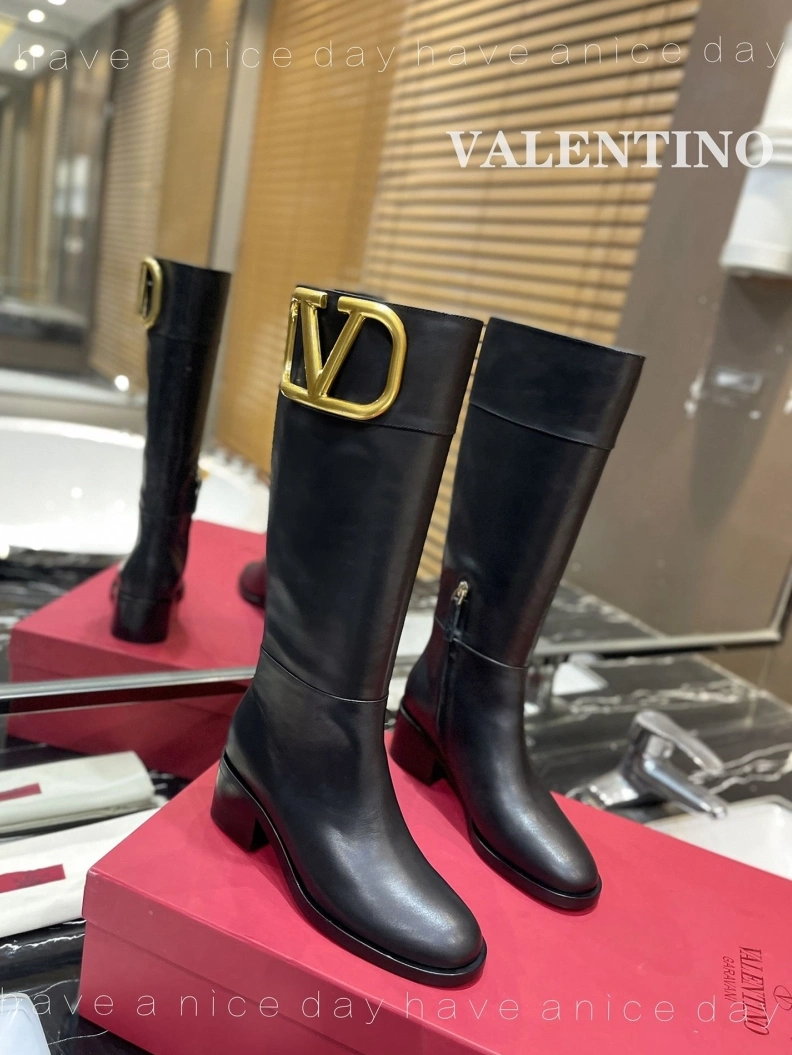 Classic Vxlxntino Boots 230676