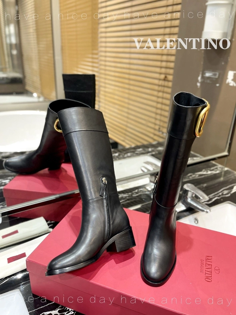 Classic Vxlxntino Boots 230676