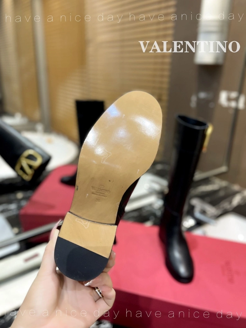 Classic Vxlxntino Boots 230676