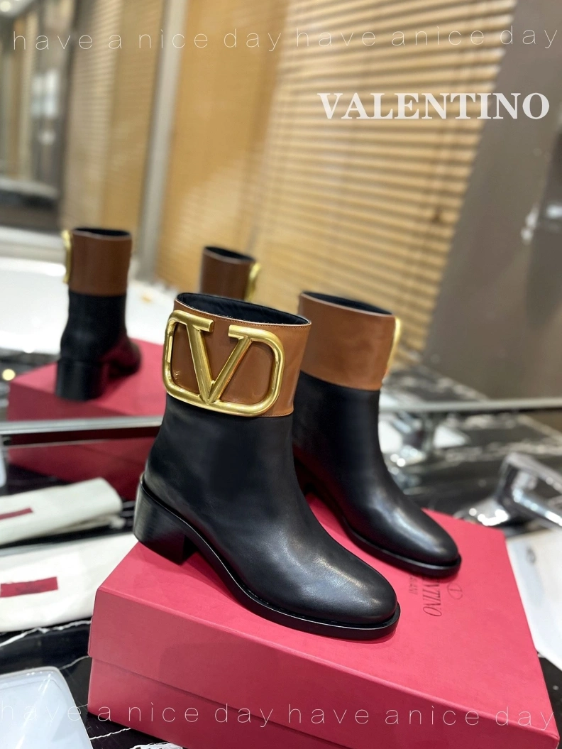 Refined Vxlxntino Boots 230679