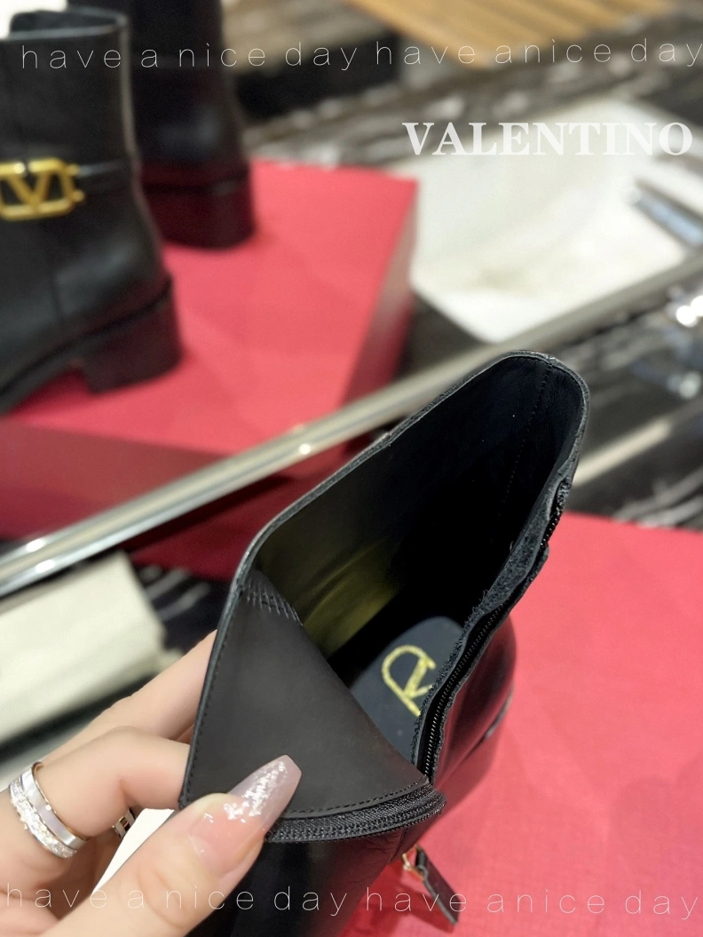 HighQuality Vxlxntino Boots 230672