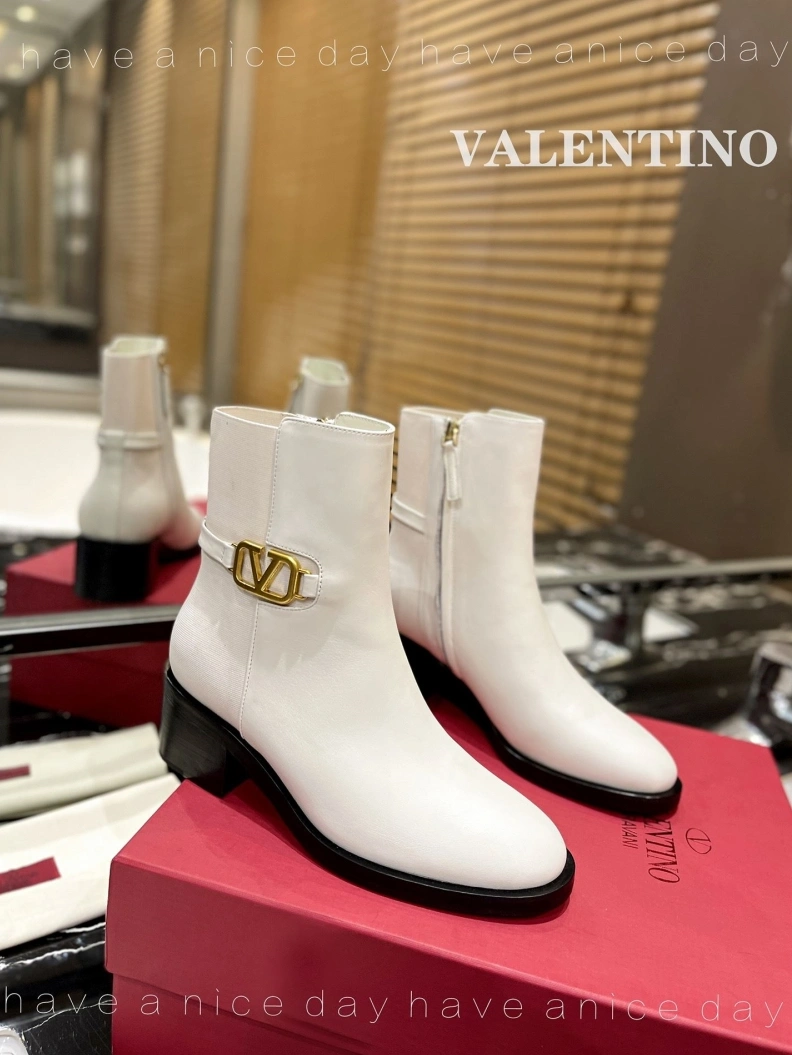Timeless Vxlxntino Boots 230689