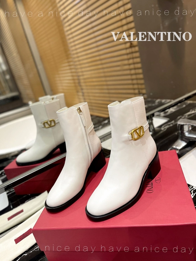 Timeless Vxlxntino Boots 230689