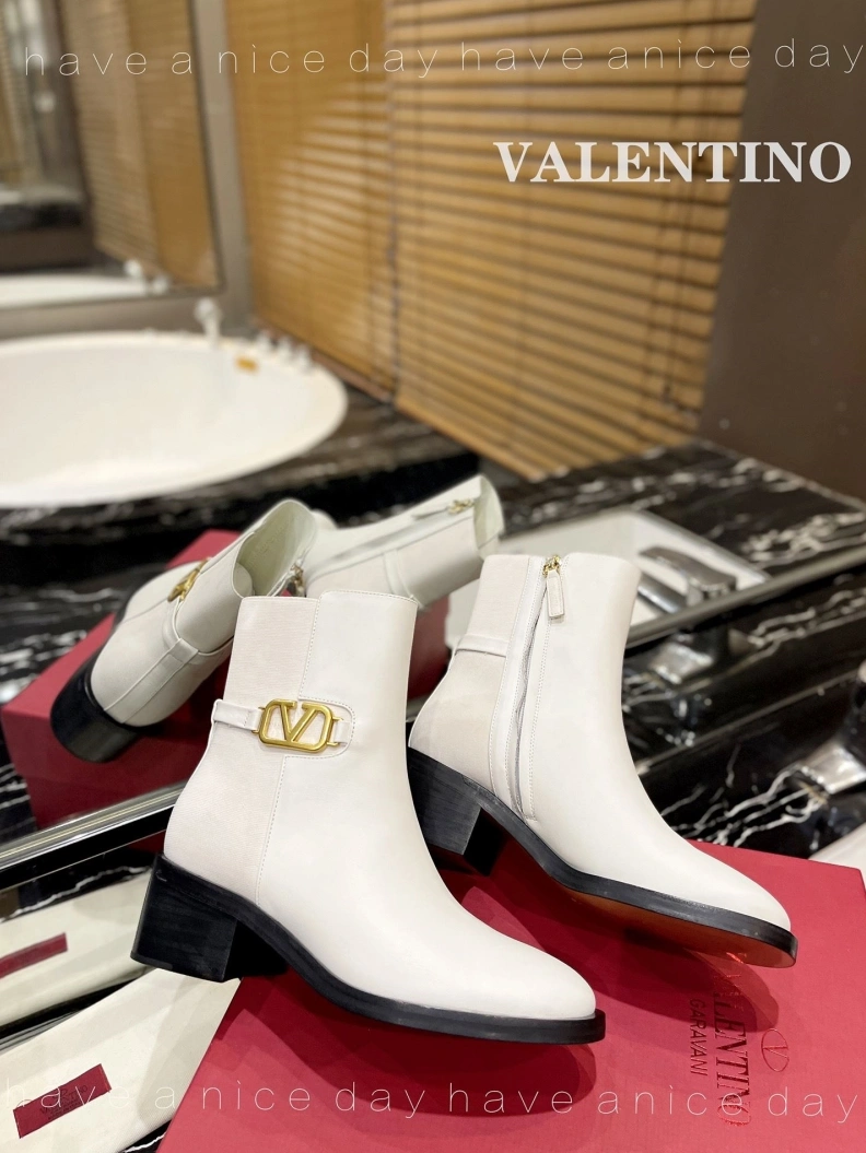 Timeless Vxlxntino Boots 230689