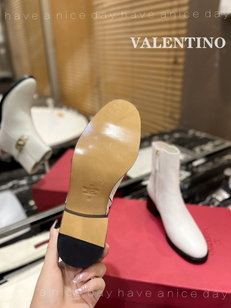 Timeless Vxlxntino Boots 230689