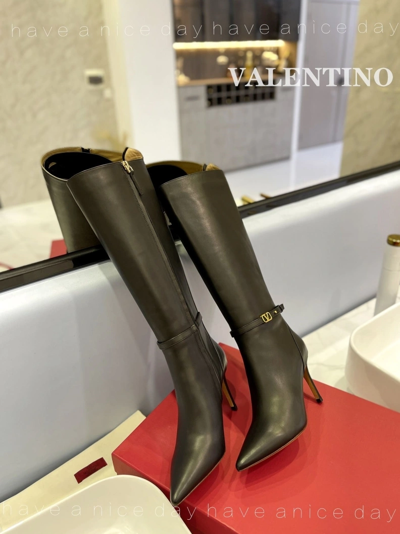 Bold Vxlxntino Boots 230687
