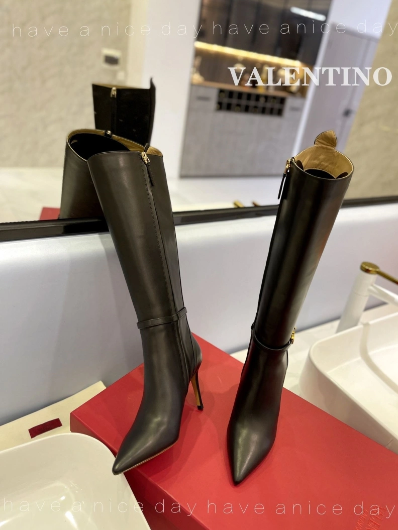 Bold Vxlxntino Boots 230687