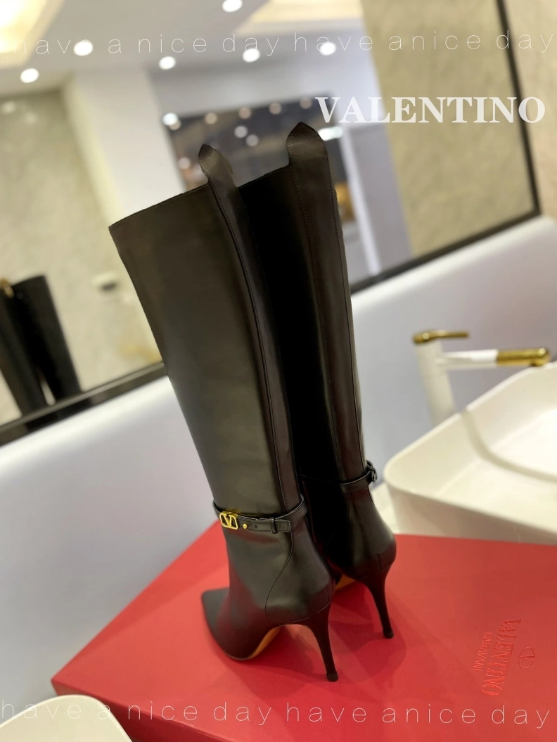 Bold Vxlxntino Boots 230687