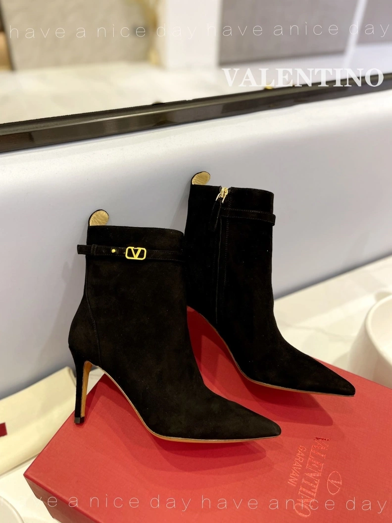 Comfortable Vxlxntino Boots 230662
