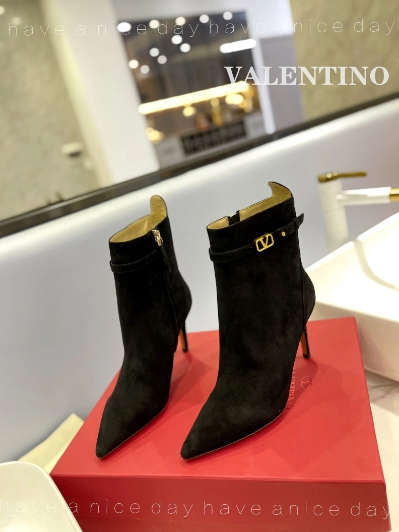 Comfortable Vxlxntino Boots 230662