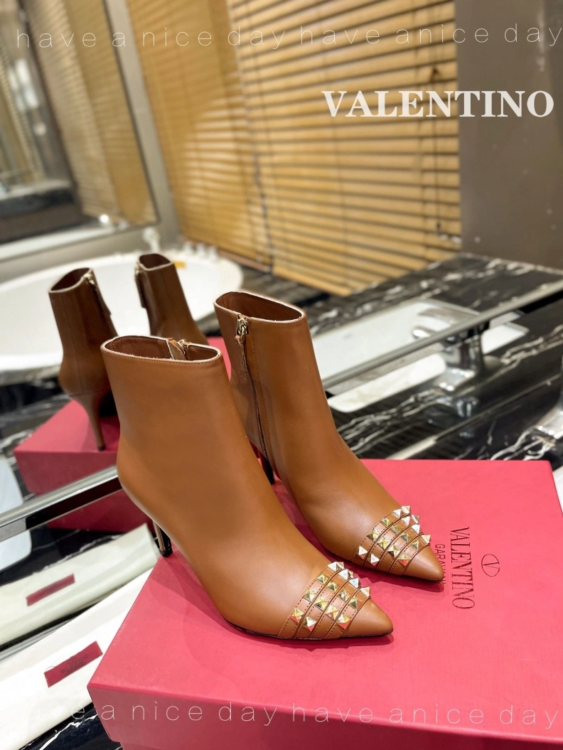 Fashionable Vxlxntino Boots 230655